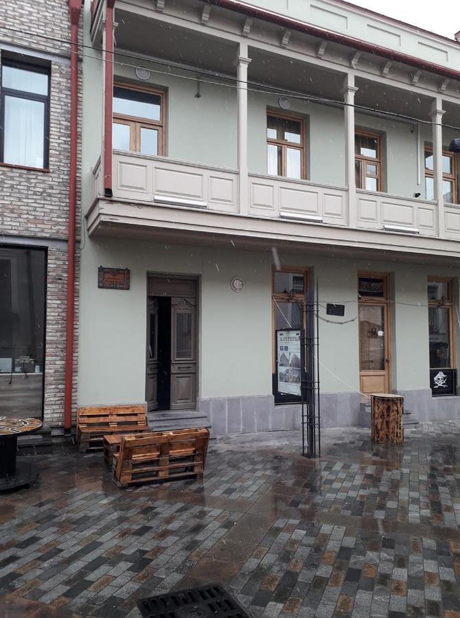 Smoking Lion Apartment Tbilisi ภายนอก รูปภาพ